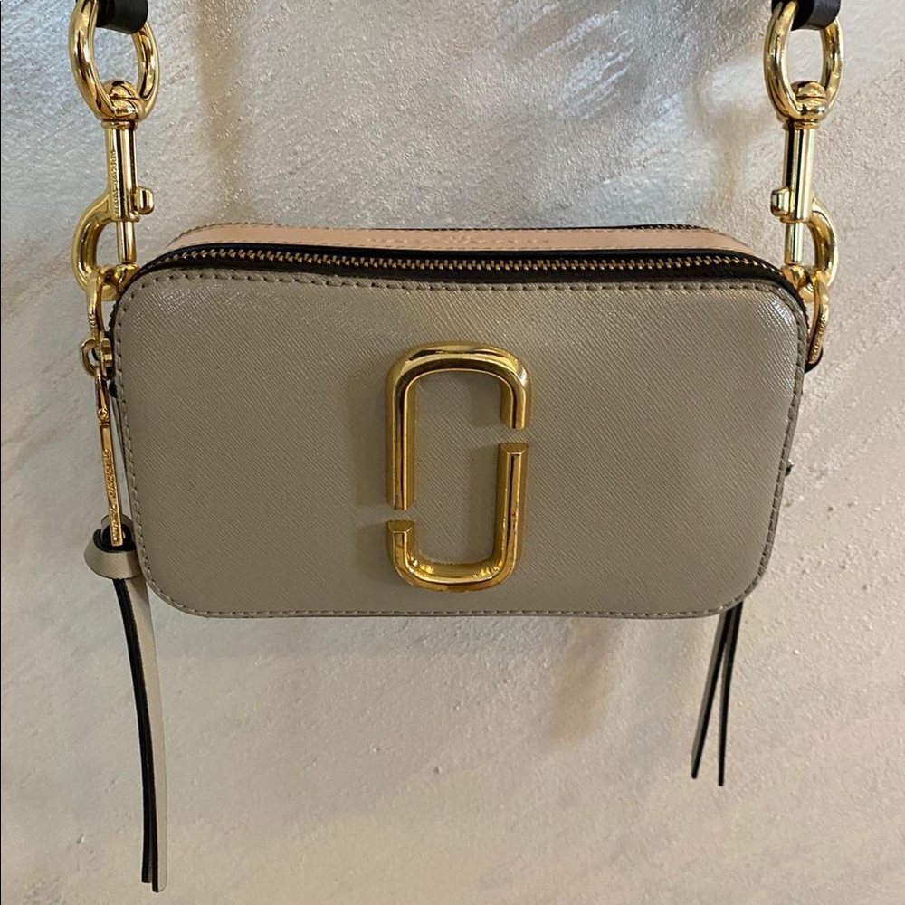 Marc Jacobs Two-Tone Gray-Beige Snapshot Crossbody with Gold Hardware
